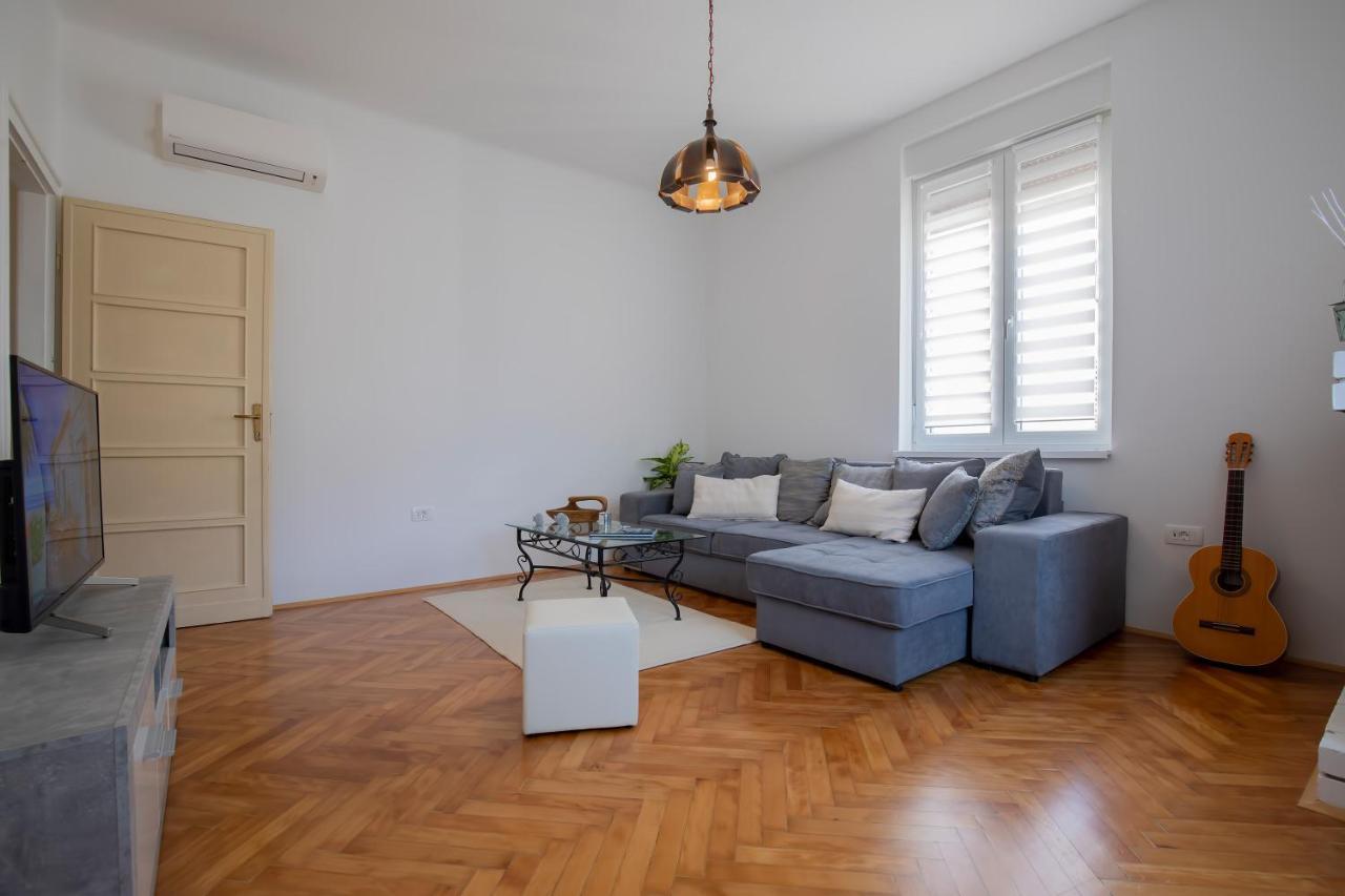 Amphitheater Apartment Pula Luaran gambar