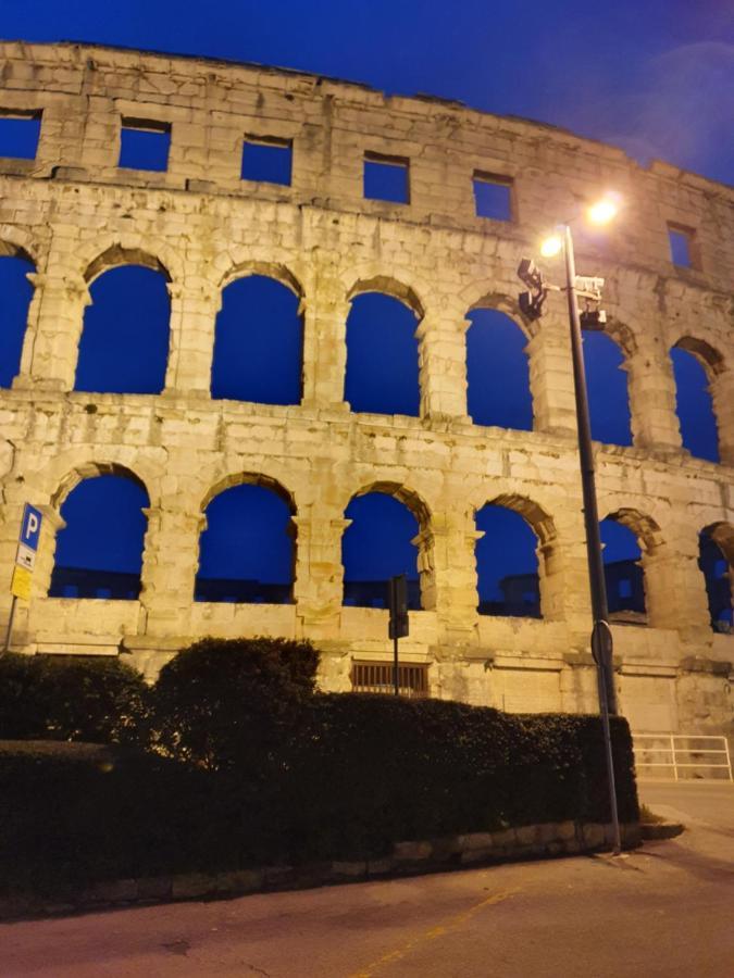 Amphitheater Apartment Pula Luaran gambar